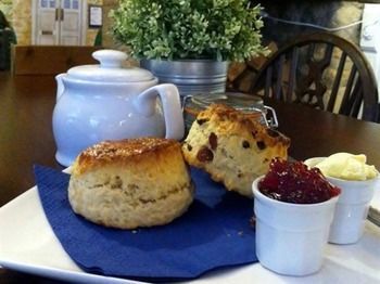 Inn The Blenheim Buttery 4*